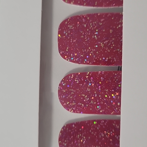 Color Street Chile it cool - Picture 3 of 3